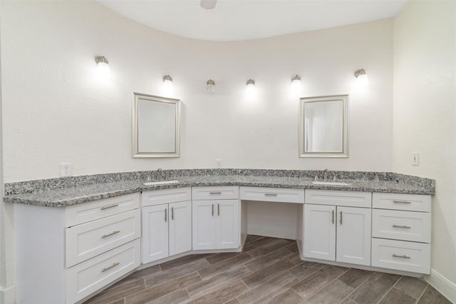 8115 Fondren Lake Drive, Houston, TX 77071