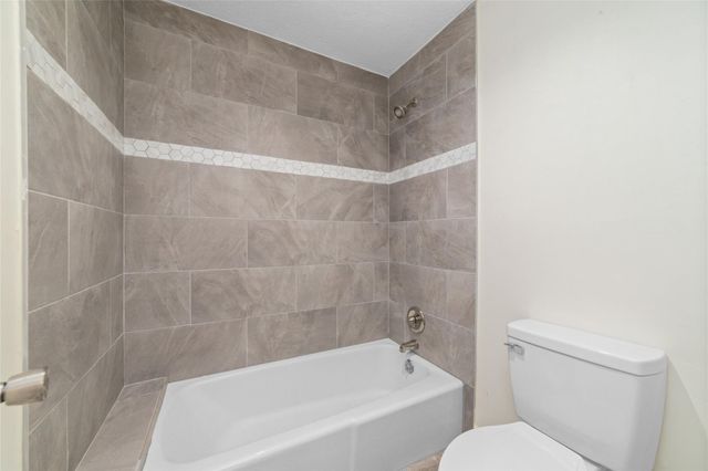 8115 Fondren Lake Drive, Houston, TX 77071