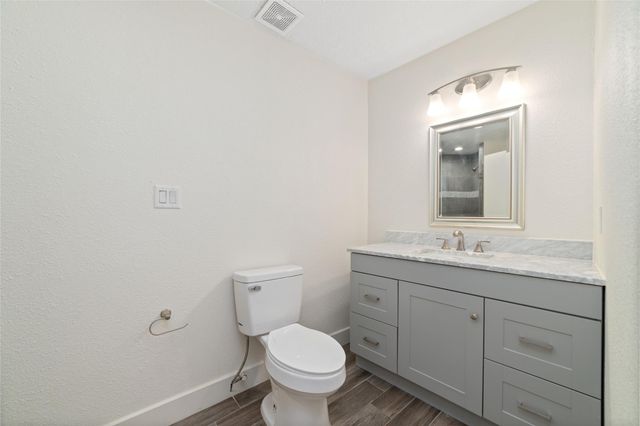 8115 Fondren Lake Drive, Houston, TX 77071