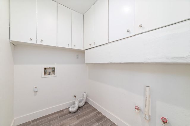 8115 Fondren Lake Drive, Houston, TX 77071