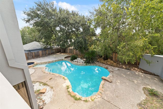 8115 Fondren Lake Drive, Houston, TX 77071