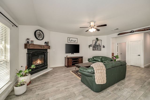 1528 Grassy Knoll Trail, Little Elm, TX 76227