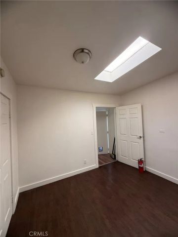 260 E South, Long Beach, CA 90805