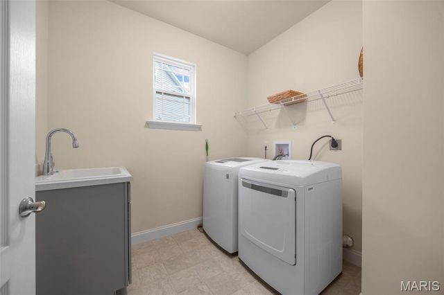 2275 Cournier Street, St Charles, MO 63301