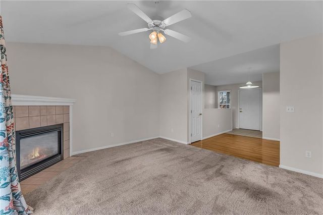 1522 Legend Trail Drive B, Lawrence, KS 66047