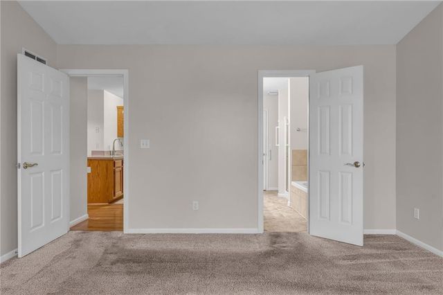 1522 Legend Trail Drive B, Lawrence, KS 66047