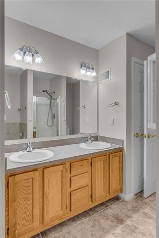 1522 Legend Trail Drive B, Lawrence, KS 66047