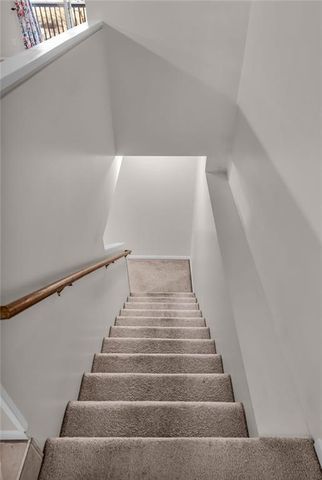 1522 Legend Trail Drive B, Lawrence, KS 66047