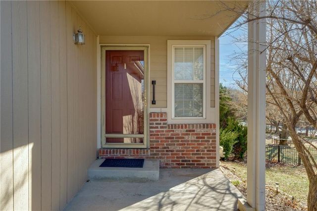 1522 Legend Trail Drive B, Lawrence, KS 66047