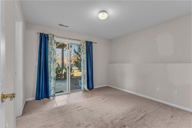 1522 Legend Trail Drive B, Lawrence, KS 66047