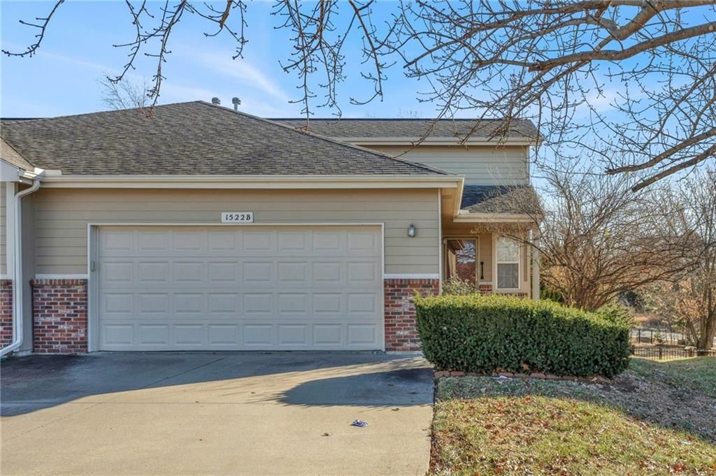1522 Legend Trail Drive B, Lawrence, KS 66047