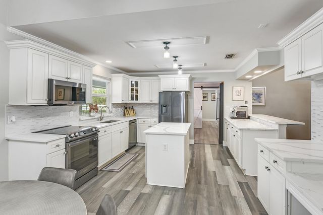 1401 Pelham Road, Wellington, FL 33414