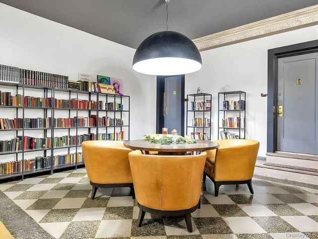 42-22 Ketcham F16, Elmhurst, NY 11372