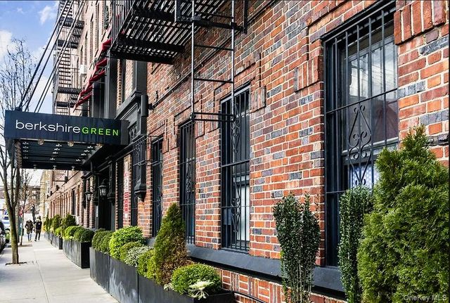 42-22 Ketcham F16, Elmhurst, NY 11372