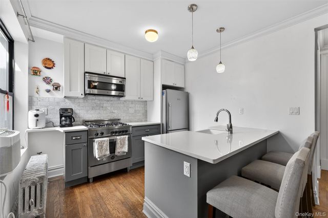 42-22 Ketcham F16, Elmhurst, NY 11372