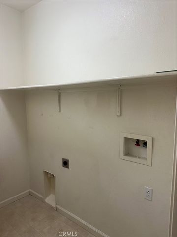 17385 Stone Celler Way, Lathrop, CA 95330