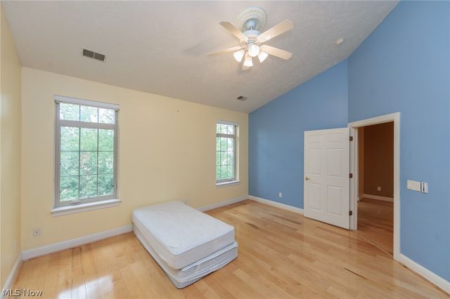 3192 Richmond Road, Beachwood, OH 44122