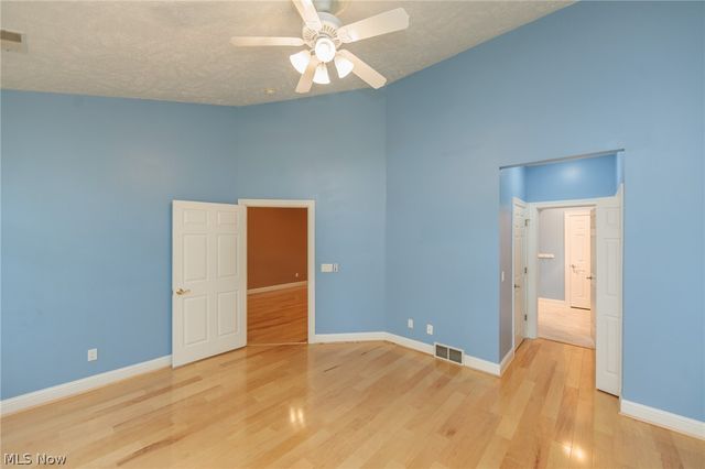 3192 Richmond Road, Beachwood, OH 44122