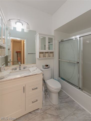 3192 Richmond Road, Beachwood, OH 44122