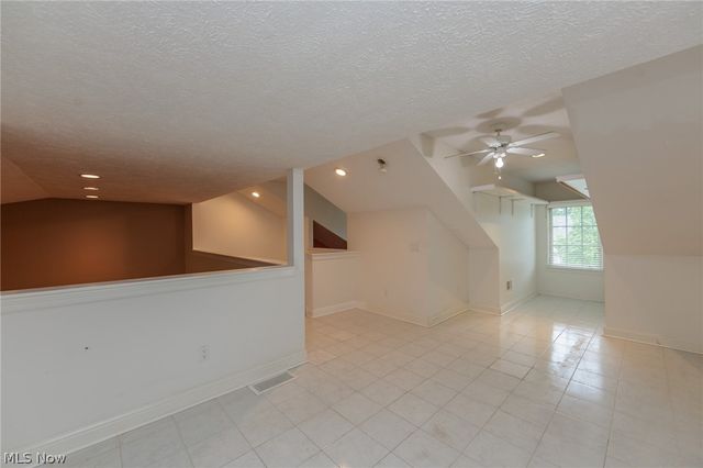 3192 Richmond Road, Beachwood, OH 44122