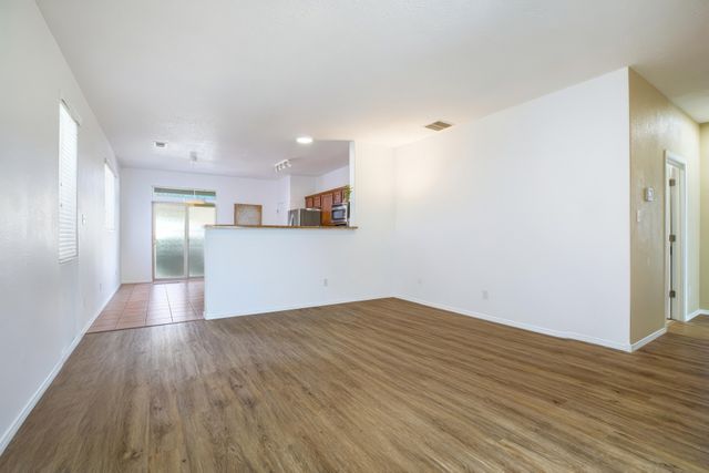 8405 Wild Dunes Avenue NW, Albuquerque, NM 87114