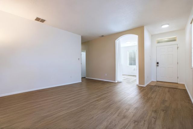 8405 Wild Dunes Avenue NW, Albuquerque, NM 87114