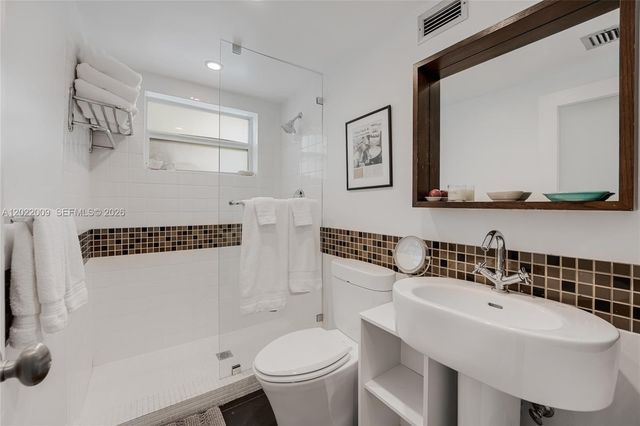 1700 NE 105th St 108, Miami Shores, FL 33138