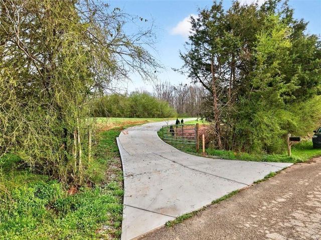 155 McClure Road, Gillsville, GA 30543