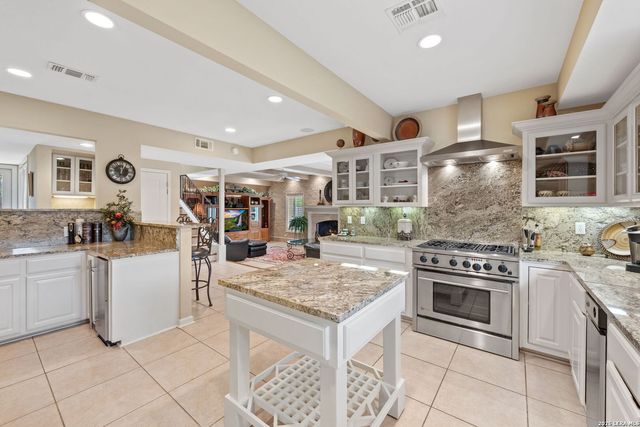 207 E SUNSET RD, San Antonio, TX 78209