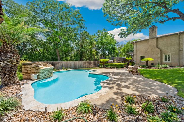 207 E SUNSET RD, San Antonio, TX 78209