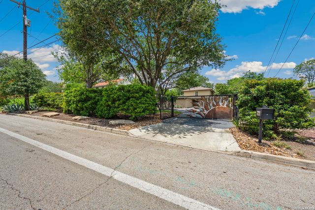 207 E SUNSET RD, San Antonio, TX 78209