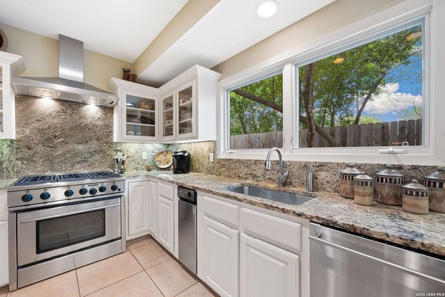 207 E SUNSET RD, San Antonio, TX 78209