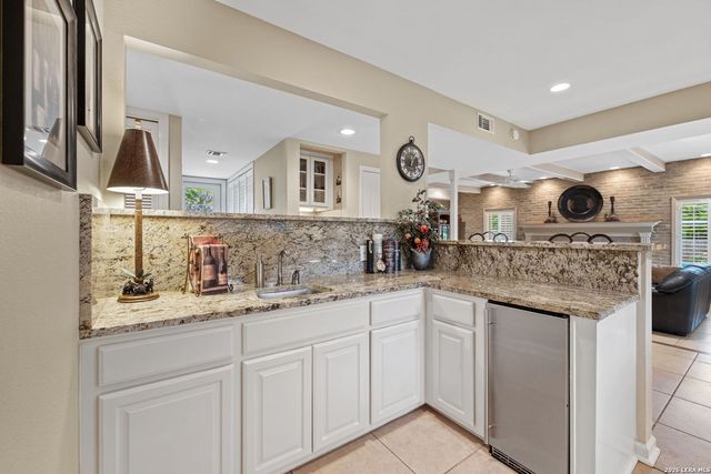 207 E SUNSET RD, San Antonio, TX 78209