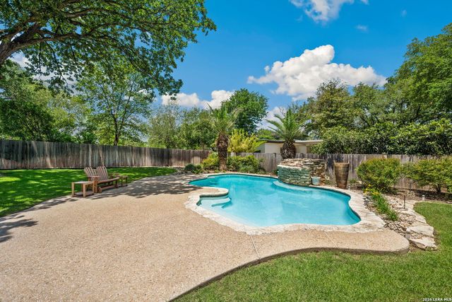 207 E SUNSET RD, San Antonio, TX 78209