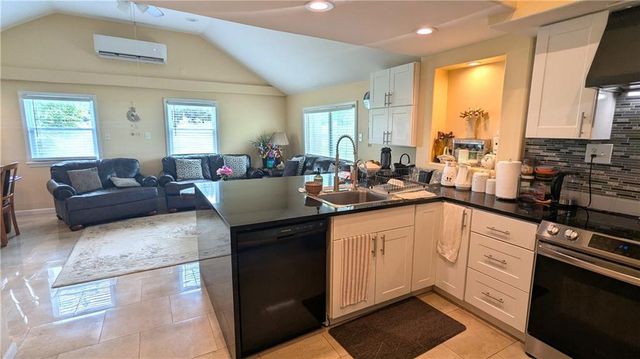 7002 E 102nd Street, Kansas City, MO 64134