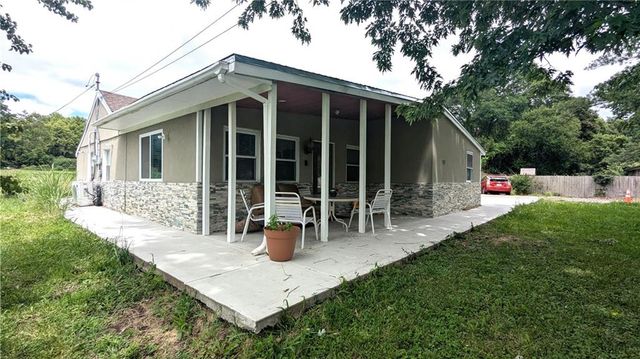7002 E 102nd Street, Kansas City, MO 64134
