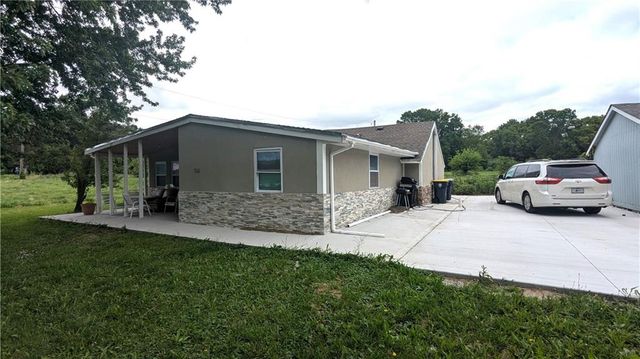 7002 E 102nd Street, Kansas City, MO 64134