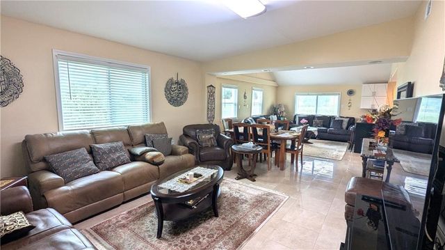 7002 E 102nd Street, Kansas City, MO 64134