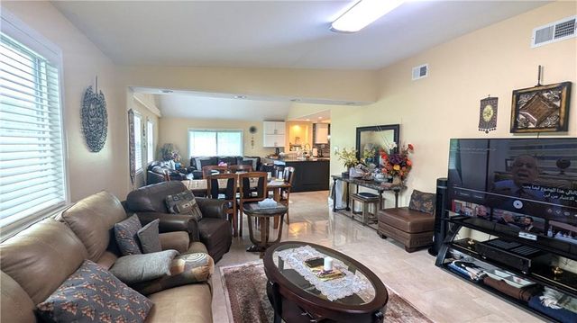 7002 E 102nd Street, Kansas City, MO 64134