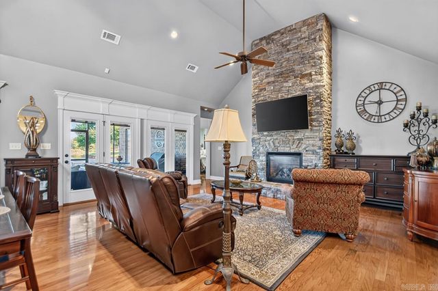 7017 Worth Avenue, Benton, AR 72019