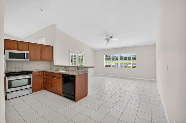 6180 Golf Villas Drive, Boynton Beach, FL 33437