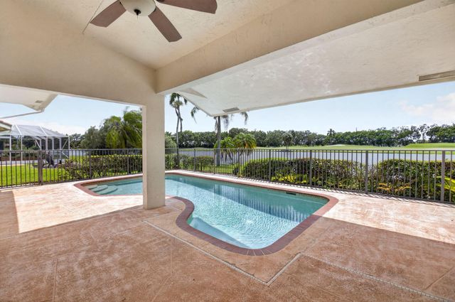 6180 Golf Villas Drive, Boynton Beach, FL 33437