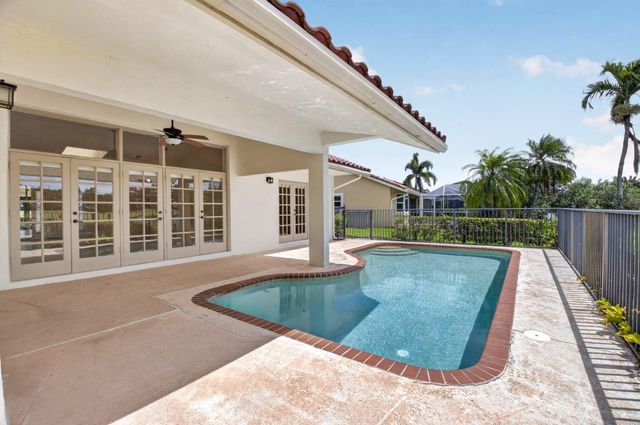 6180 Golf Villas Drive, Boynton Beach, FL 33437