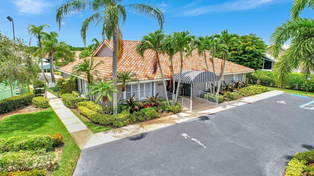 6180 Golf Villas Drive, Boynton Beach, FL 33437