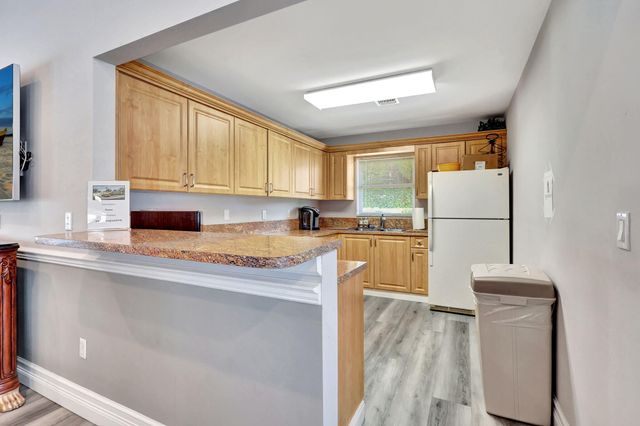 6180 Golf Villas Drive, Boynton Beach, FL 33437