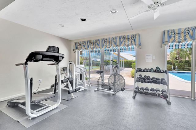 6180 Golf Villas Drive, Boynton Beach, FL 33437