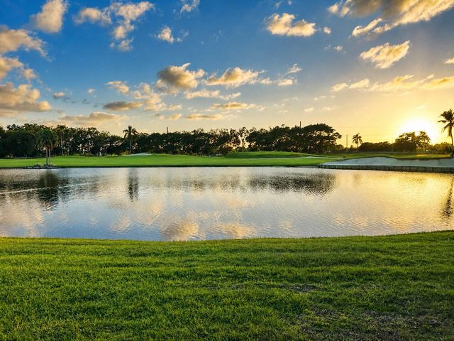 6180 Golf Villas Drive, Boynton Beach, FL 33437