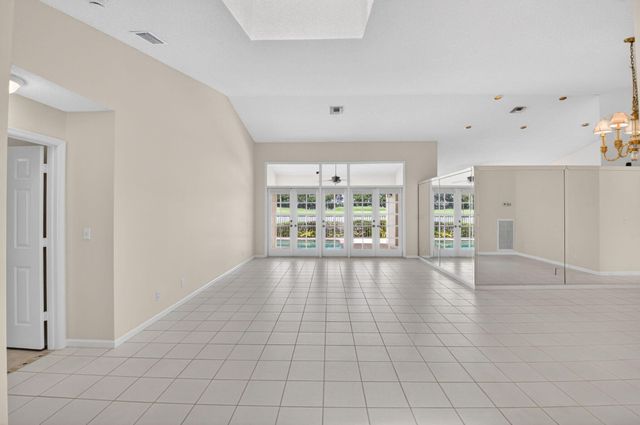 6180 Golf Villas Drive, Boynton Beach, FL 33437