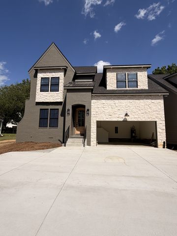2812 Harriette Ct, Nashville, TN 37206