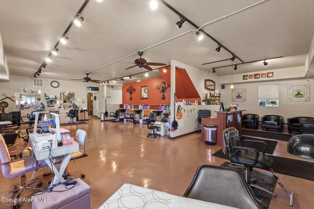 207 S Division ST, Pinehurst, ID 83850